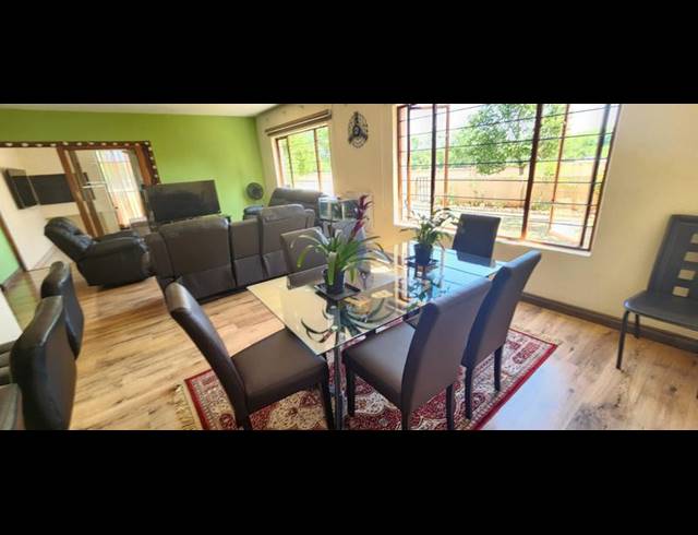 3 BEDROOM TOWNHOUSE FOR SALE IN ELDORAIGNE